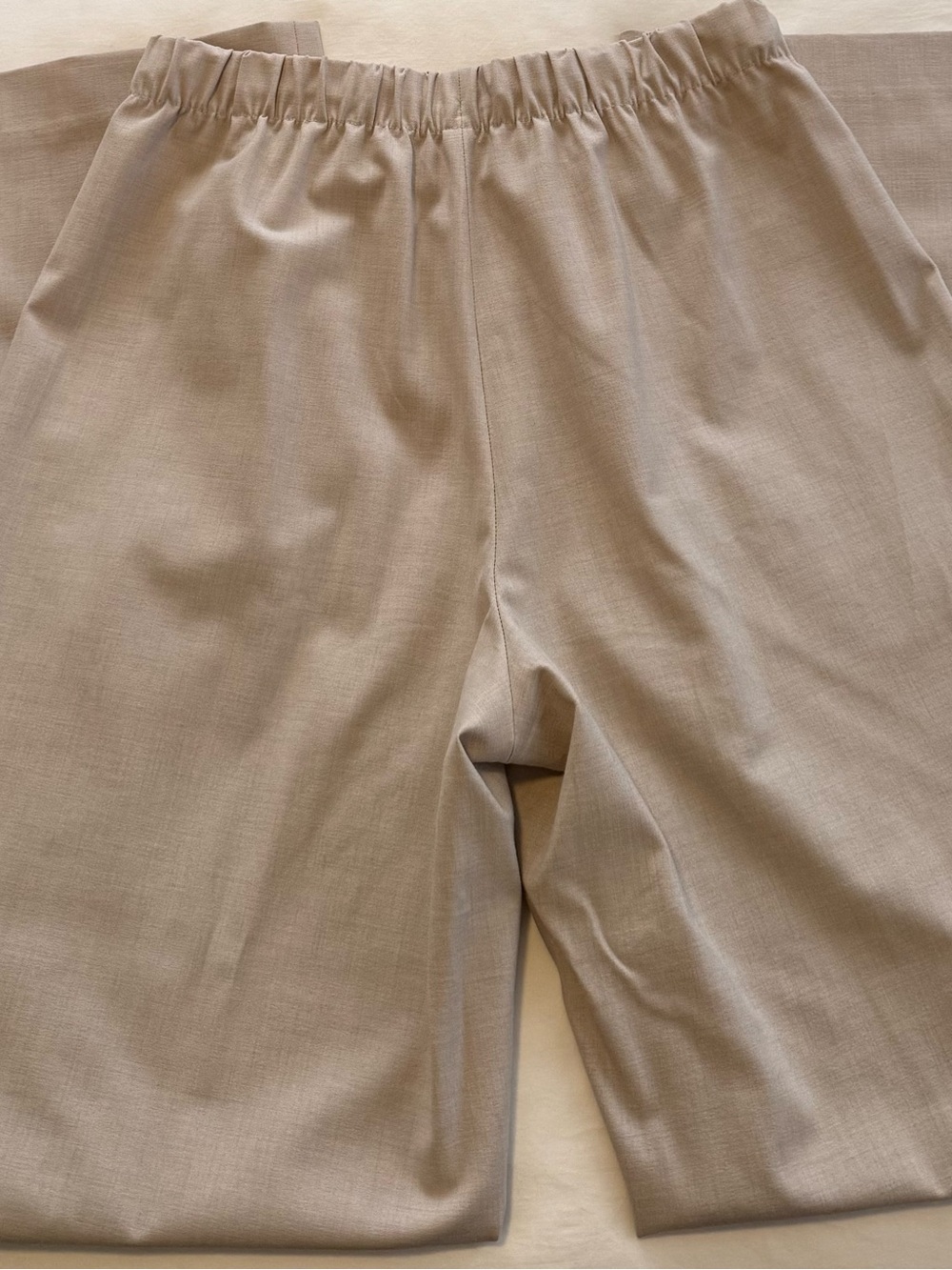 Aritzia Wide Leg Drawstring Pants in Light Cream - Picture 6 of 8
